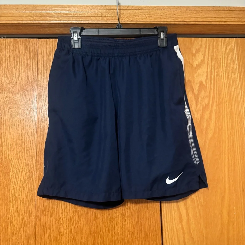 Nike men’s dry 9inch tennis shorts- thunder blue/white - Picture 6 of 9